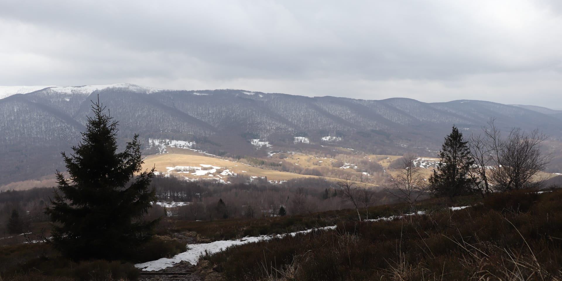 Panorama masywu Rawek w Bieszczadzkim Parku Narodowym