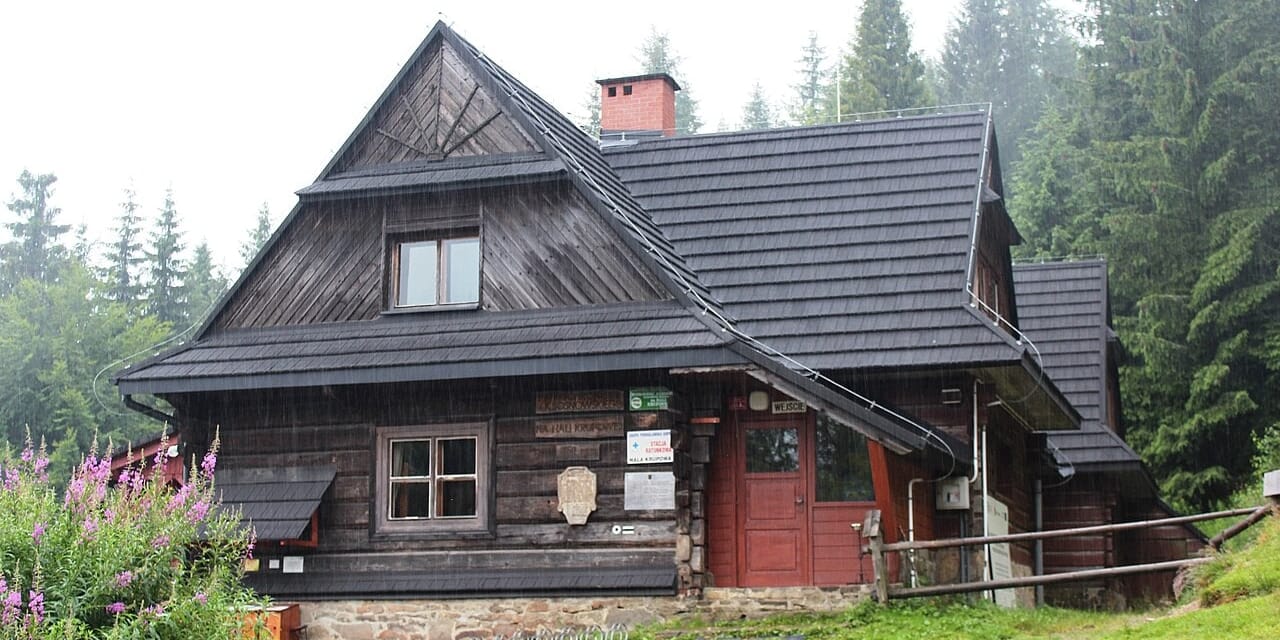 Schronisko na Hali Krupowej, sierpień 2016. Fotografia archiwalna.