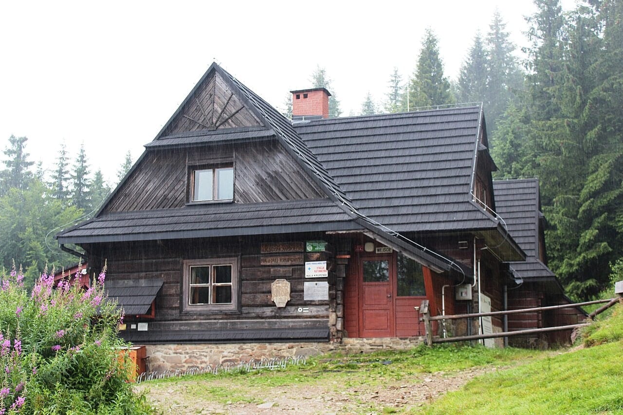 Schronisko na Hali Krupowej, sierpień 2016. Fotografia archiwalna.