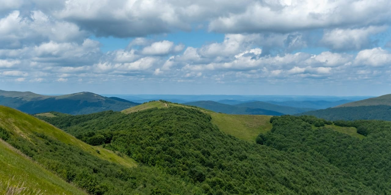 Grzbiet Małej i Wielkiej Rawki, Bieszczady, Polska