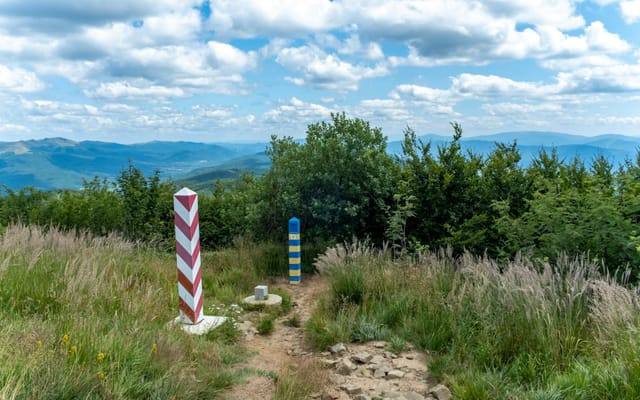 Krzemieniec przez Małą i Wielką Rawkę