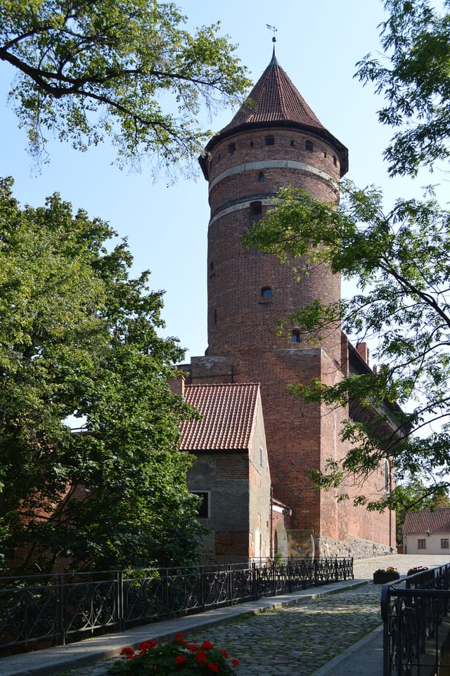 Olsztyn — pętla od zamku nad Jeziorem Długim i przez Las Miejski